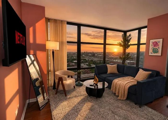 Skyline Luxury 19th Floor Retreat Near Grant Park Chicago
