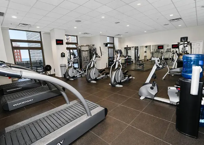 Skyline Luxury 19th Floor Retreat Near Grant Park Apartamento